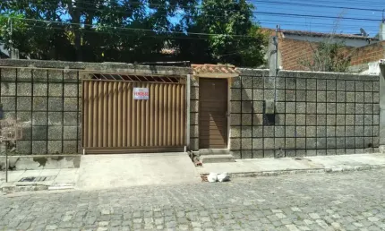 Casa para Venda em Pesqueira, Pedra Redonda, 5 dormitórios, 3 banheiros, 1 vaga
