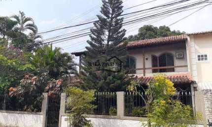 Casa com 4 quartos à venda na Rua Doutor Pálvaro da Silva, 723, Itaipu, Niterói