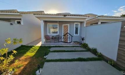 Linda casa mobiliada à venda em Itaipuaçu por R$460.000,00