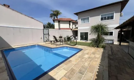 Excelente casa duplex no Condomínio Amoli em Itaipu, Niterói.
