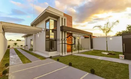 Excelente Casa à Venda Em Itaipuaçu, Maricá - RJ, com Fachada Imponente e Alto P