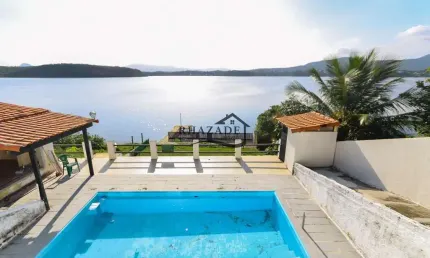 Casa com 4 quartos, Deck e Pier na lagoa de Maricá !