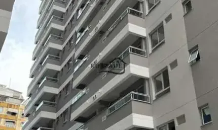 Apartamento na Av Mario Vianna, Santa Rosa, Niterói.