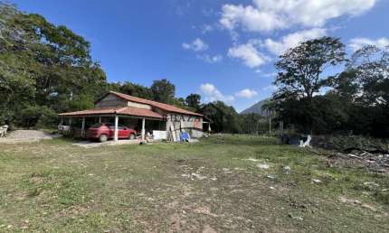 Chácara / sítio com 3 quartos à venda na Rua Doutor Allyrio Macedo Filho, 22, Chácaras de Inoã (Inoã), Maricá