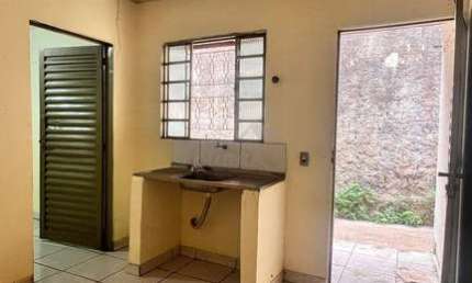 Kitnet para locação em Jataí, Vila Fátima, com 1 quarto, com 30 m²