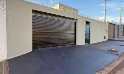 Casa à venda em Jataí, Residencial Flamboyant, com 3 quartos, com 160 m²