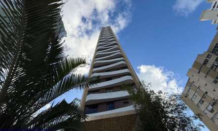 Apartamento Altíssimo Luxo com 3 suítes no Corredor da Vitória