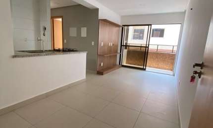 Excelente apartamento para locação anual, com projetados de frente para o mar na Praia do Bessa.