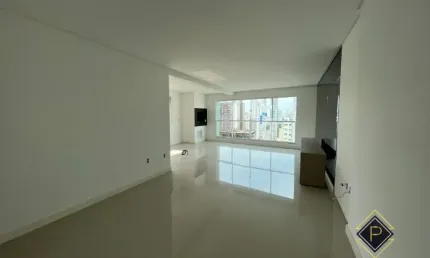 PORTUNIDADE NO CENTRO 3 dorm, 2 bwc, 2 vagas, cond. com lazer completo, venha conhecer