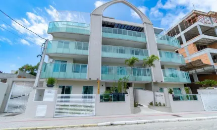 APTO GARDEM MOBILIADO 2 dorm, 2 bw, 1 vg, com jacuzzi privativa... Ótima localização melhor praia SC