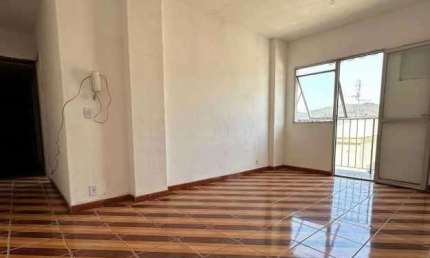 Apartamento com 3 quartos à venda na Rua Doutor Weischenk, Penha, Rio de Janeiro por R$ 170.000