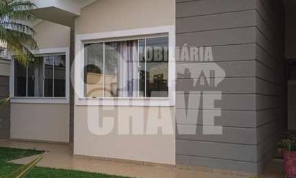 Vende-se Sobrado de Alto Padrão no Centro de Rolândia - PR