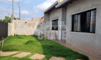 Vende-se Casa 3 Dormitórios no Jardim Verona Próximo ao Heimtal em Londrina-PR