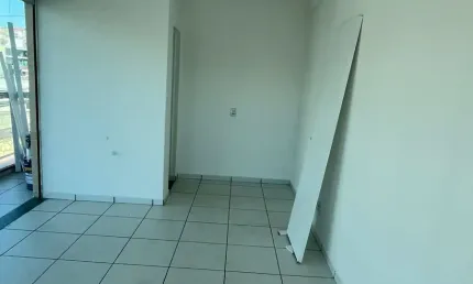 Sala comercial com 1 sala para alugar na Rua Elpídio José de Oliveira, 295, Jardim Maria Rosa, Taboão da Serra
