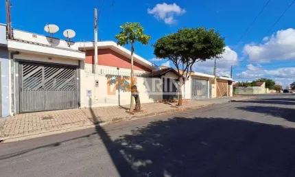 Casa com 2 quartos à venda na Rua Pedro Cavarette, 350, Parque Industrial, São Carlos, 55 m2 por R$ 280.000