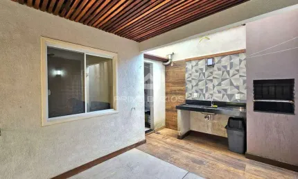 Casa duplex em condomínio com 2 quartos, 2 banheiros, 1 vaga no Centro de Buzios