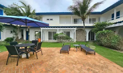 Flat/casa em condomínio frontal mar, com 1 quarto(1 suíte) na praia Rasa, Armação dos Buzios, RJ