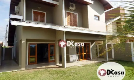 Sobrado à venda com 227m² de área construída, condomínio Hortênsias, bairro Estiva, Taubaté-SP