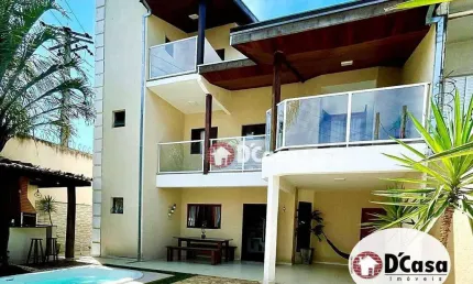Sobrado à venda com 3 suítes e espaço gourmet com piscina, bairro Continental II, Taubaté - SP.