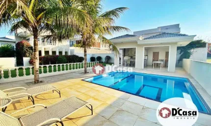 Linda casa assobradada à venda no San Marco, com lote de 1122m², Taubaté-SP.
