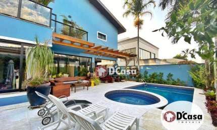 Casa mobiliada à venda com 4 suítes e 441m2, no condomínio San Marco, Taubaté SP.