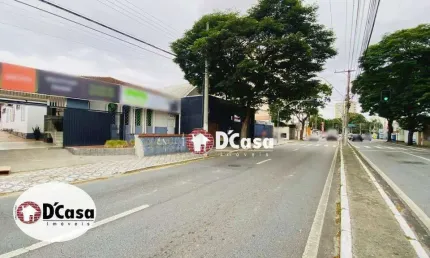 Casa térrea à venda para fim comercial na Av. Marechal Deodoro, Centro, Taubaté - SP.