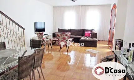 Sobrado à venda com 3 quartos e área gourmet, bairro Chácara do Visconde, Taubaté-SP