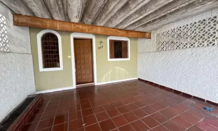 Casa com 2 dormitórios para alugar, 70 m² por r$ 1.163,79/mês - parque são luís - taubaté/sp
