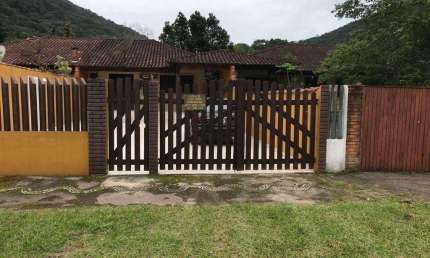 Casa para Venda em Peruíbe, Guaraú, 2 dormitórios, 1 banheiro, 5 vagas