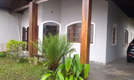 Casa na Praia para Venda em Peruíbe, Guaraú, 3 dormitórios, 1 suíte, 2 banheiros, 4 vagas
