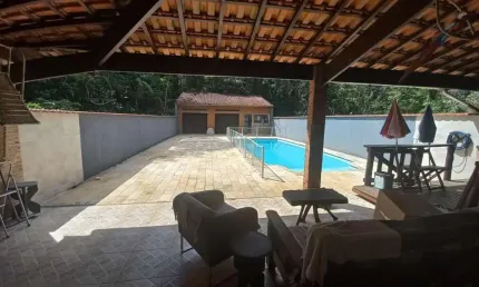 Casa para Venda em Peruíbe, Guaraú, 2 dormitórios, 1 suíte, 2 banheiros, 8 vagas