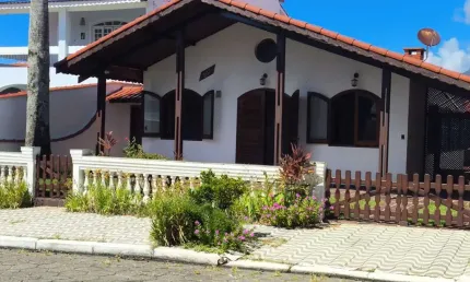 Aluguel Mensal para Locação em Peruíbe, Jardim Ribamar, 2 dormitórios, 1 suíte, 1 banheiro, 4 vagas