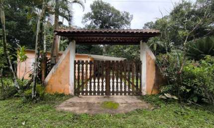 Casa para Venda em Peruíbe, Guaraú, 1 dormitório, 1 banheiro, 3 vagas