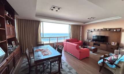 Ótimo apartamento com vista exuberante para o mar na Delfim Moreira