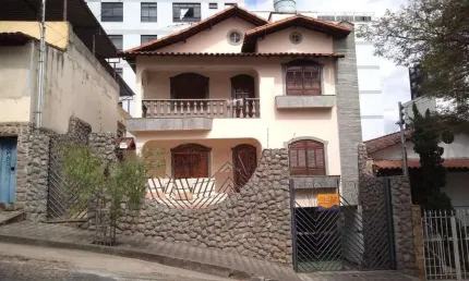 Casa para aluguel, 4 quartos, 2 suítes, centro - divinópolis/mg