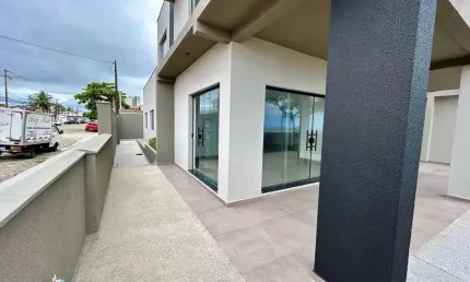 Casa Alto Padrão para Venda em Itanhaém, centro, 4 dormitórios, 1 suíte, 2 banheiros, 2 vagas