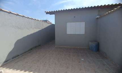 Casa para Venda em Itanhaém, Jardim Jamaica, 2 dormitórios, 1 suíte, 1 banheiro, 2 vagas
