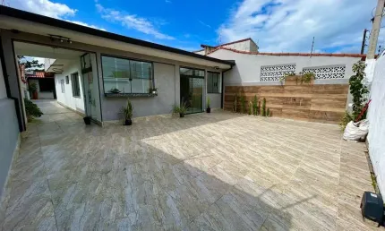 Casa para Venda em Itanhaém, Satélite, 3 dormitórios, 2 suítes, 1 banheiro, 4 vagas