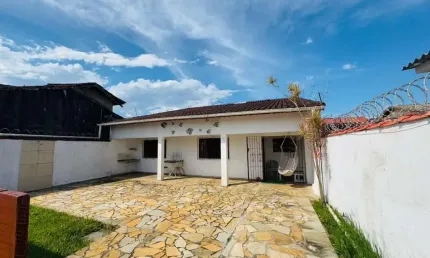 Casa para Venda em Itanhaém, Jardim Grandesp, 3 dormitórios, 1 suíte, 3 banheiros, 5 vagas