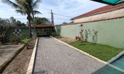 Casa para Venda em Itanhaém, Jardim Grandesp, 4 dormitórios, 1 suíte, 2 banheiros, 3 vagas