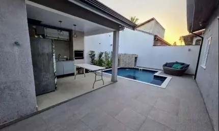 Casa para Venda em Peruíbe, Balneário Três Marias, 3 dormitórios, 1 suíte, 1 banheiro, 4 vagas
