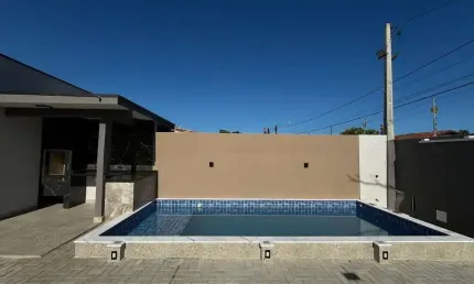 Casa para Venda em Itanhaém, Jardim Grandesp, 2 dormitórios, 1 suíte, 1 banheiro, 2 vagas