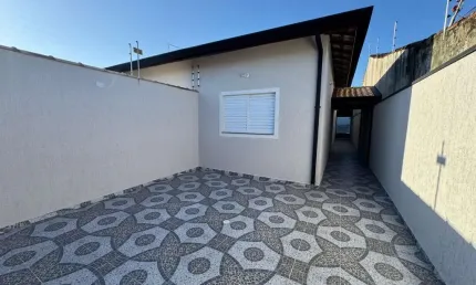 Casa para Venda em Itanhaém, Santa Julia, 2 dormitórios, 1 suíte, 1 banheiro, 2 vagas