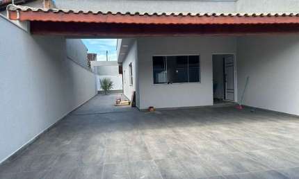 Casa para Venda em Itanhaém, Jardim Comendador, 3 dormitórios, 2 suítes, 1 banheiro, 3 vagas