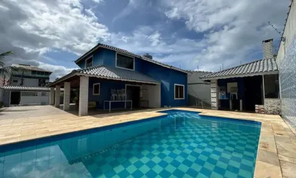Casa para Venda em Peruíbe, Balneario São José, 4 dormitórios, 1 suíte, 2 banheiros, 8 vagas
