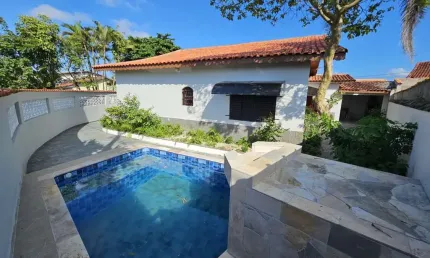 Casa para Venda em Mongaguá, Balneário Itaguaí, 3 dormitórios, 1 suíte, 1 banheiro, 3 vagas