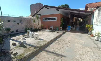 Casa para Venda em Itanhaém, LOTY, 5 dormitórios, 2 banheiros, 3 vagas