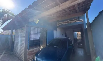 Casa para Venda em Peruíbe, Balneario São João Batista, 2 dormitórios, 1 suíte, 1 banheiro, 2 vagas