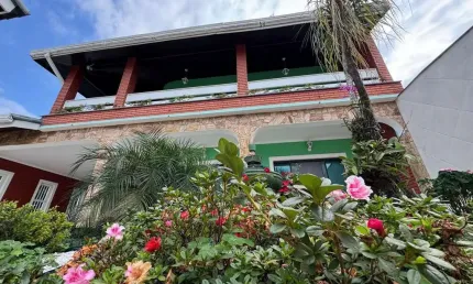 Casa Alto Padrão para Venda em Peruíbe, Balneario Stella Maris, 4 dormitórios, 1 suíte, 1 banheiro, 6 vagas