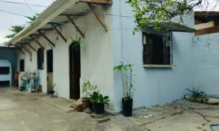 Casa na praia com 2 quartos em itanhaém por r$ 165.000,00